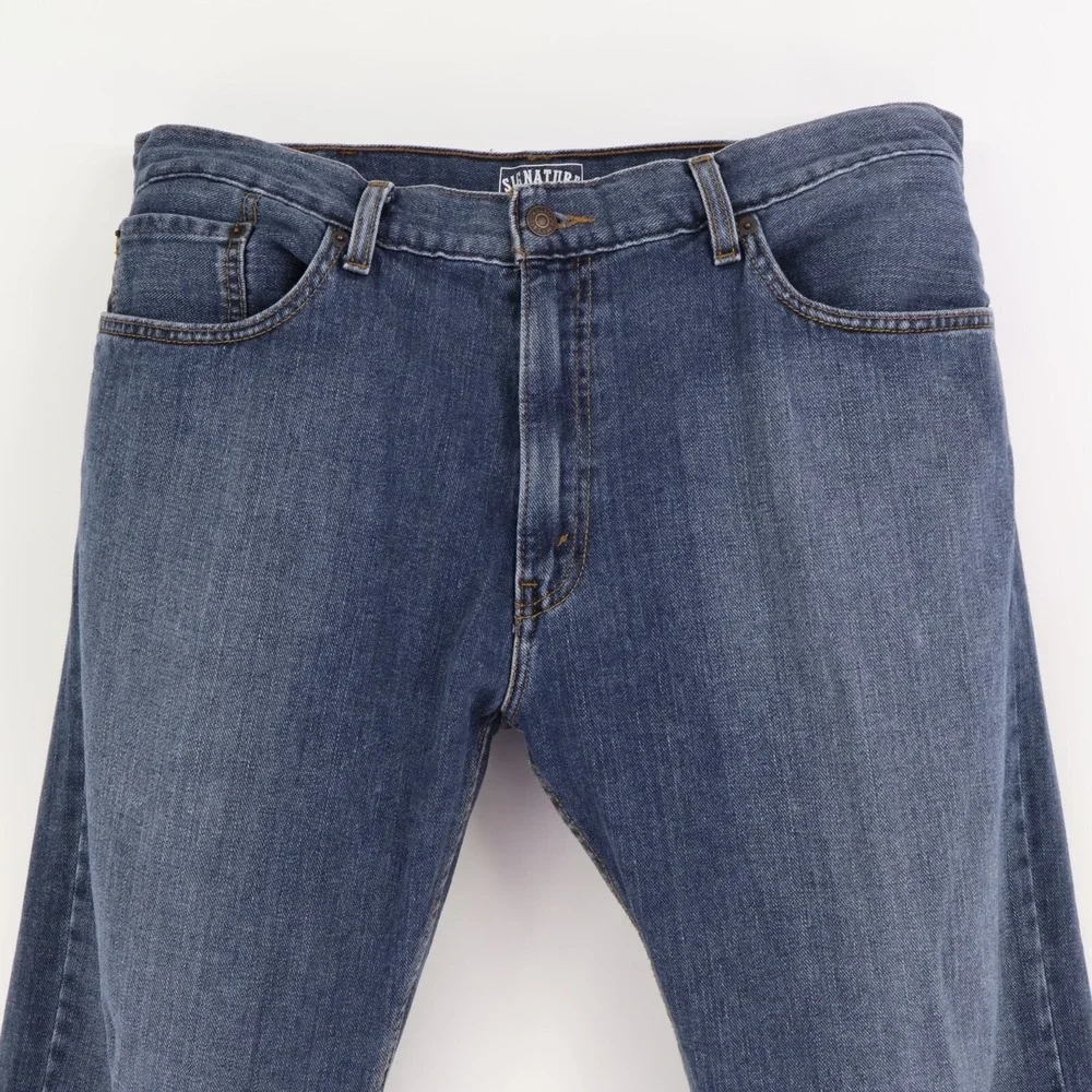 Signature Levi Strauss & Co. Jeans Straight Leg Mens Size 38x30 Blue 100% Cotton